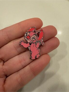 Disneyland 2025 Wave A Hidden Mickey Pink color story pin - Angel from Stitch